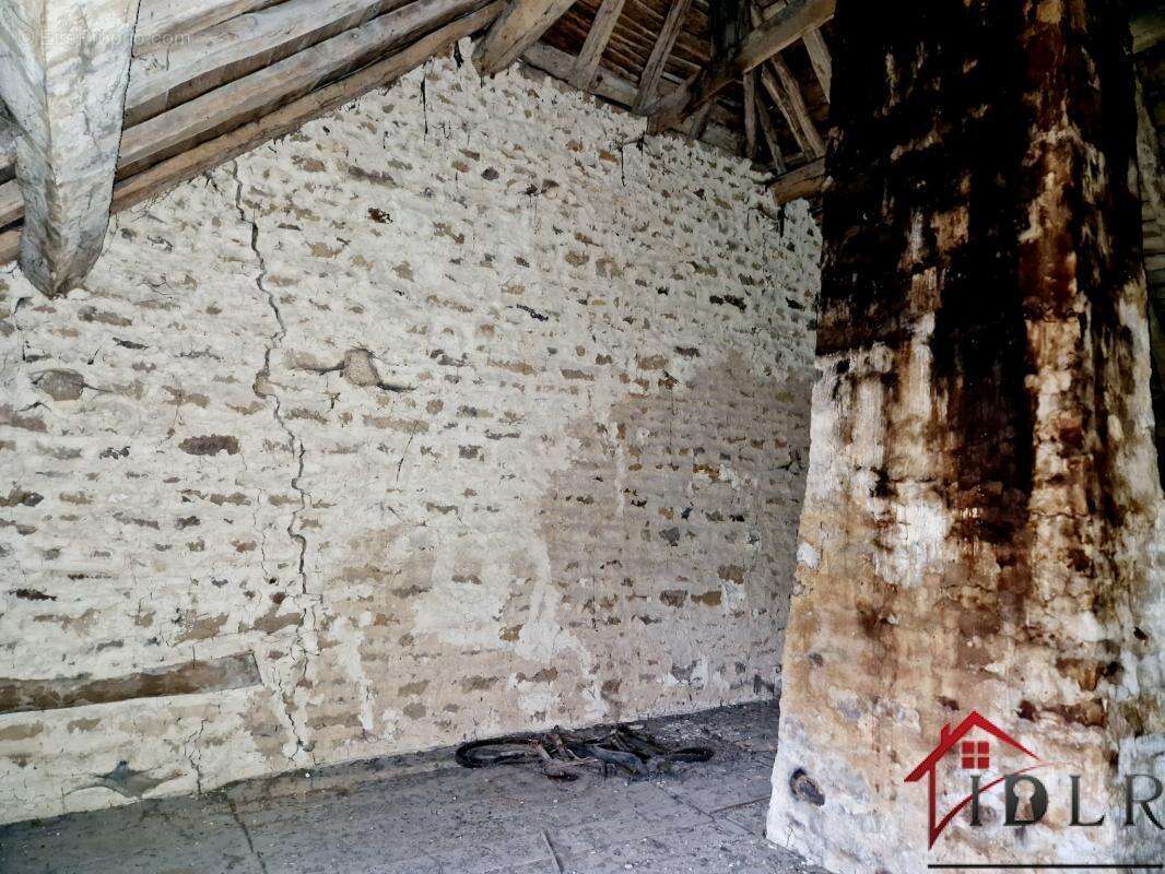 Maison à TERRE-NATALE