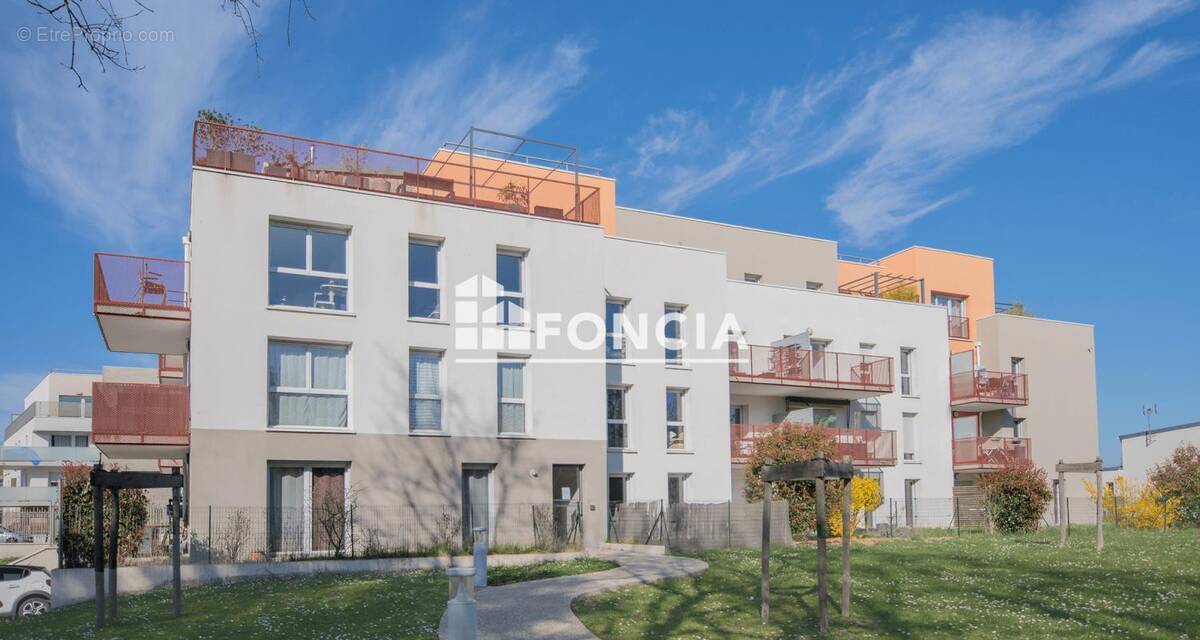 Appartement à SAINT-JEAN-DE-BRAYE