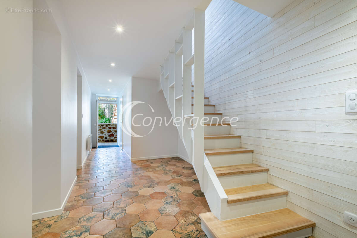 Maison de ville année 30, rénovée intégralement, 4 chambres avec jardin - photo 17