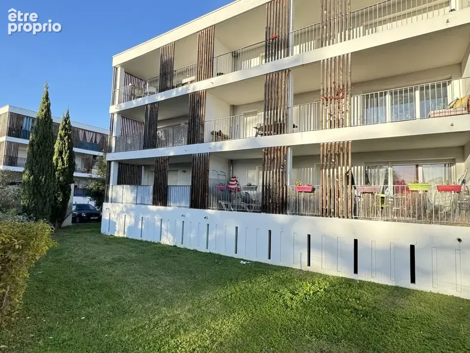 APPARTEMENT T4 de 80 M2 avec un balcon de 30 M2 et 2 Parking en S-sol - photo 3