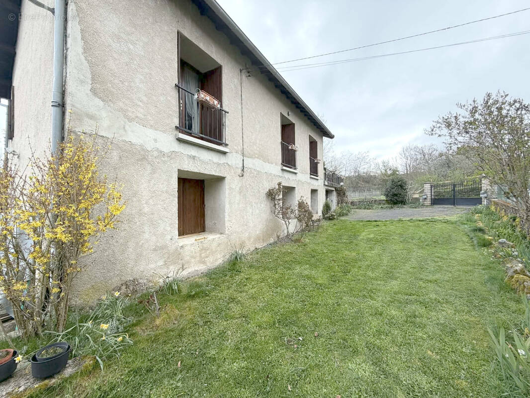 Maison à FELINES