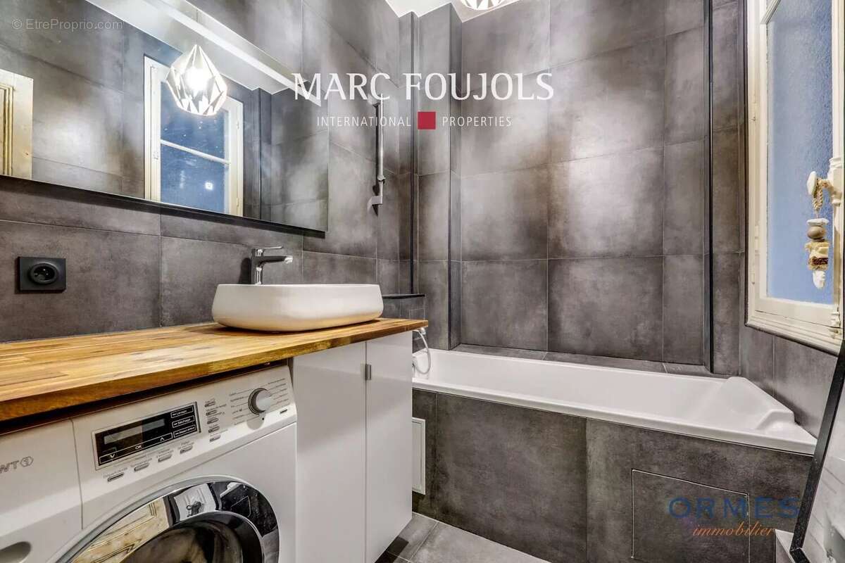 Appartement à PARIS-15E