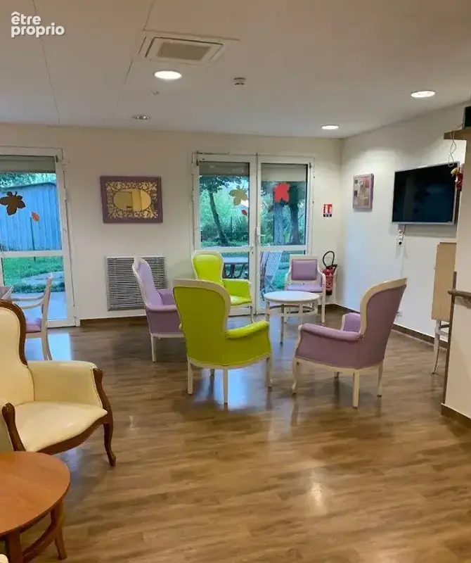 INVESTISSEMENT LOCATIF  Lorcy  Résidence EHPAD Hostellerie du Château - 8,17% de rentabilité - photo 6