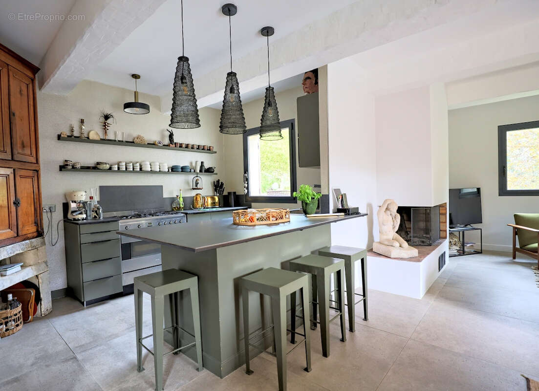 Maison à LE CASTELLET