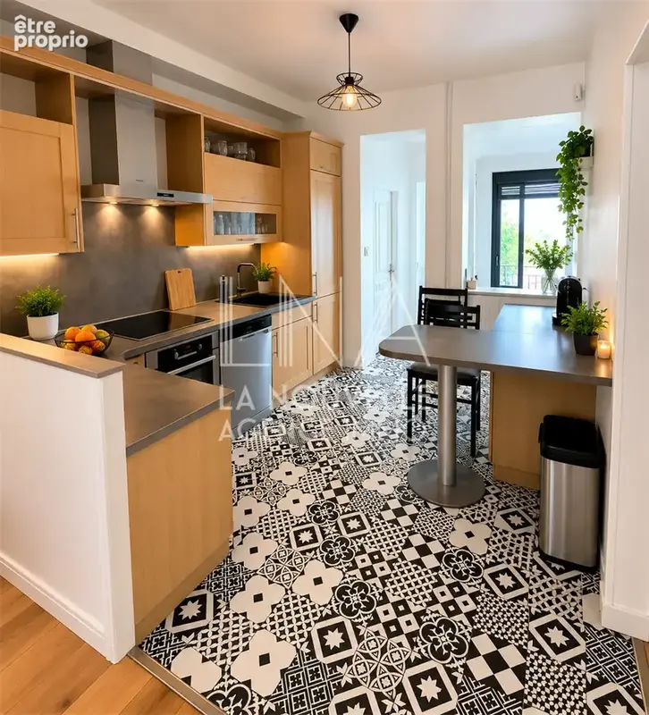 Coup de cœur-Maison 100m² Place Carnot - photo 2