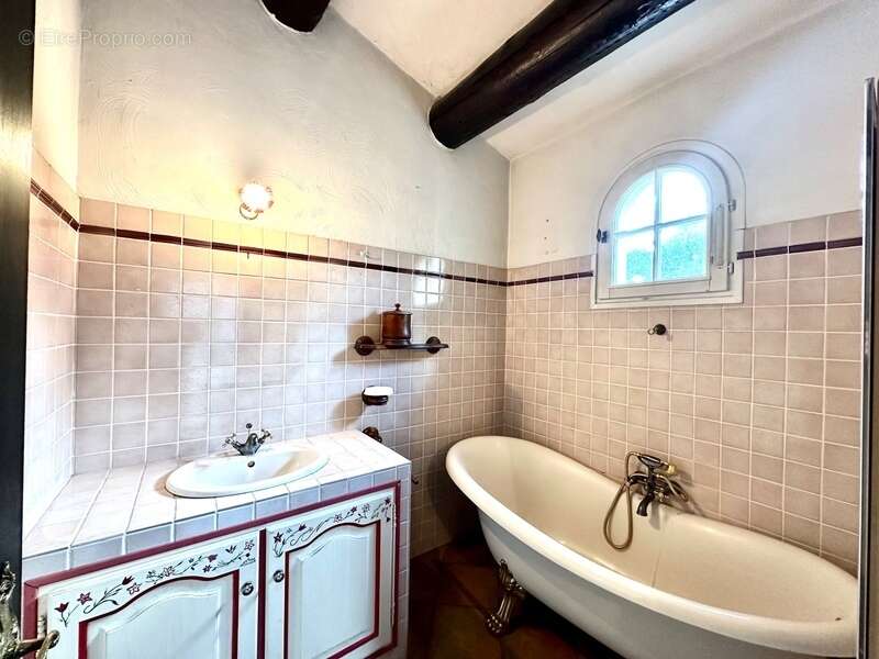 Maison à TOURVES