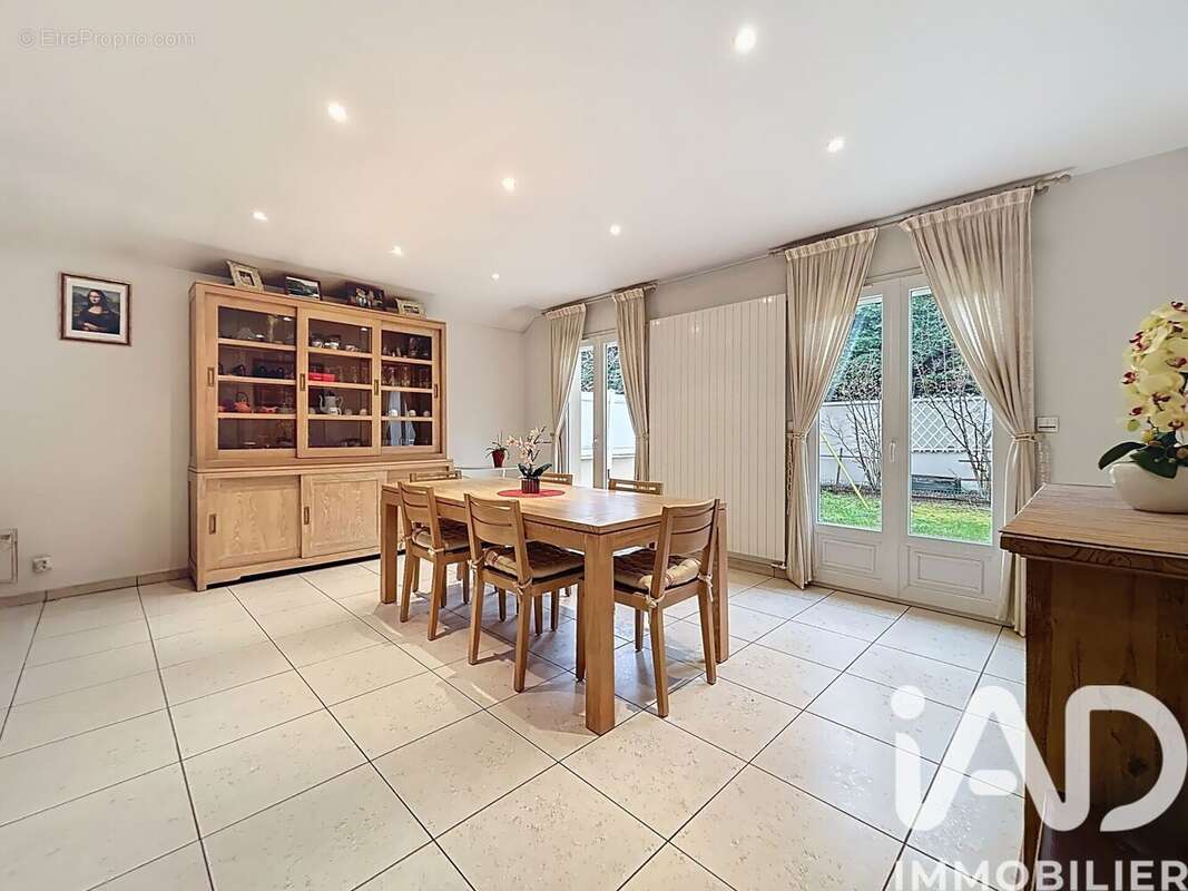 Photo 2 - Maison à CHENNEVIERES-SUR-MARNE