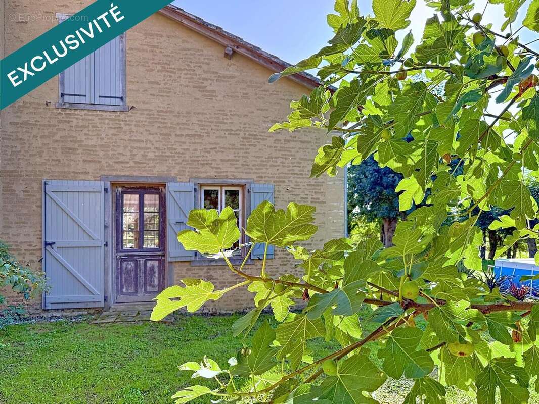 Maison 300 m² à Anan  - photo 4