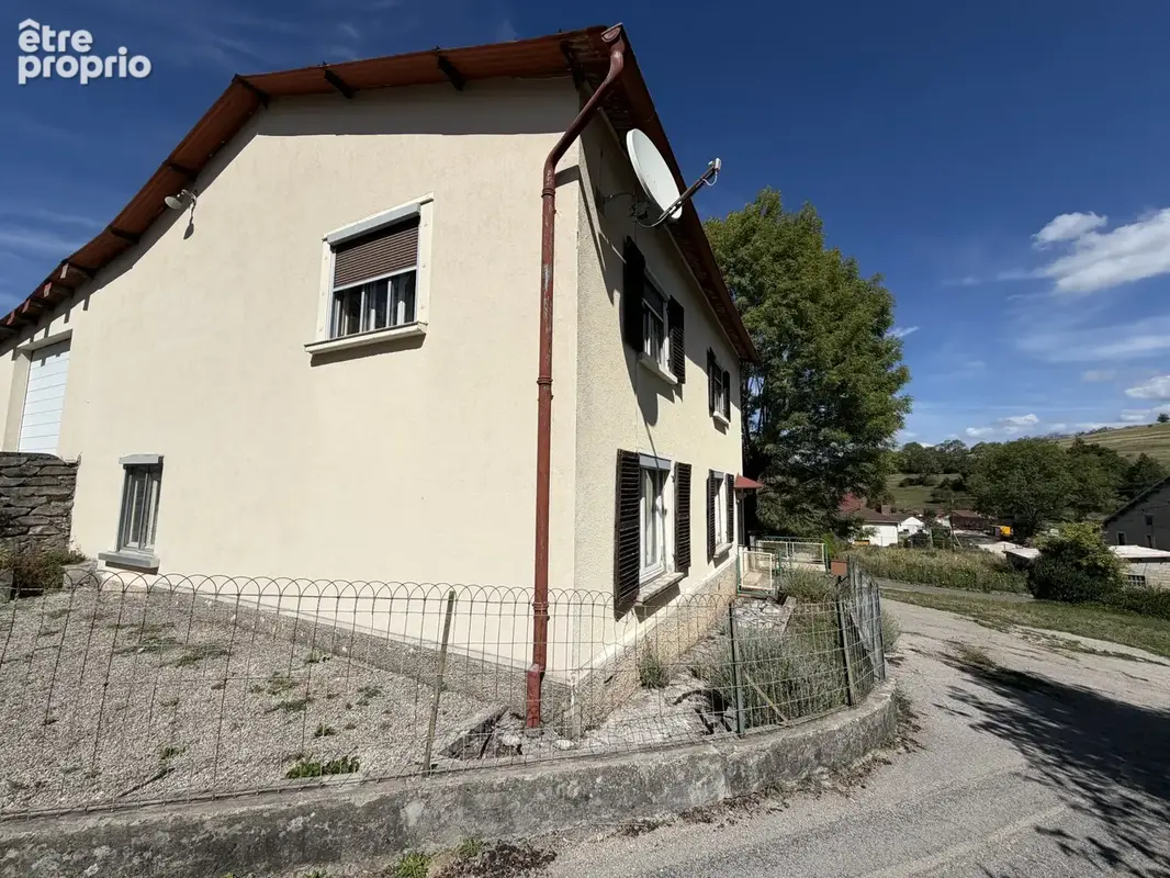 Maison de 202 m2 à rénover - Chaffois (25300) - photo 6