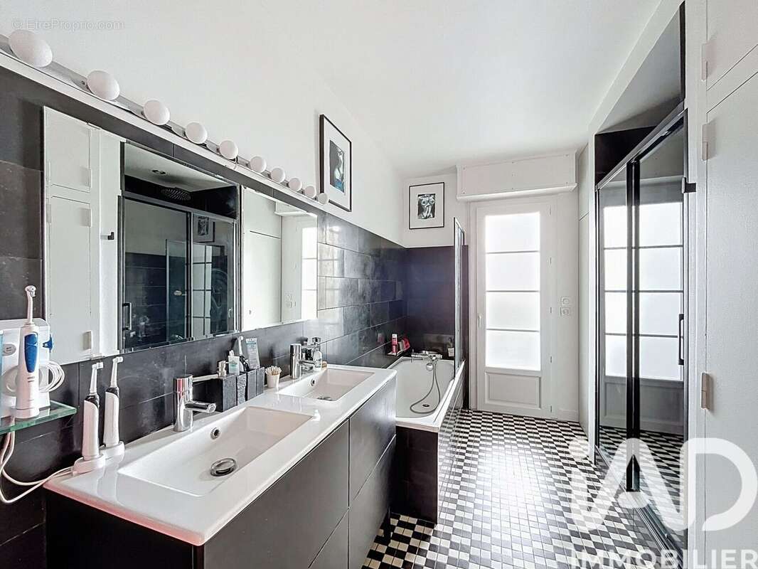 Photo 8 - Appartement à BORDEAUX