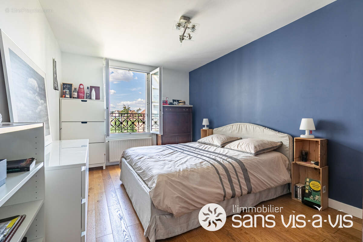 Maison à COURBEVOIE