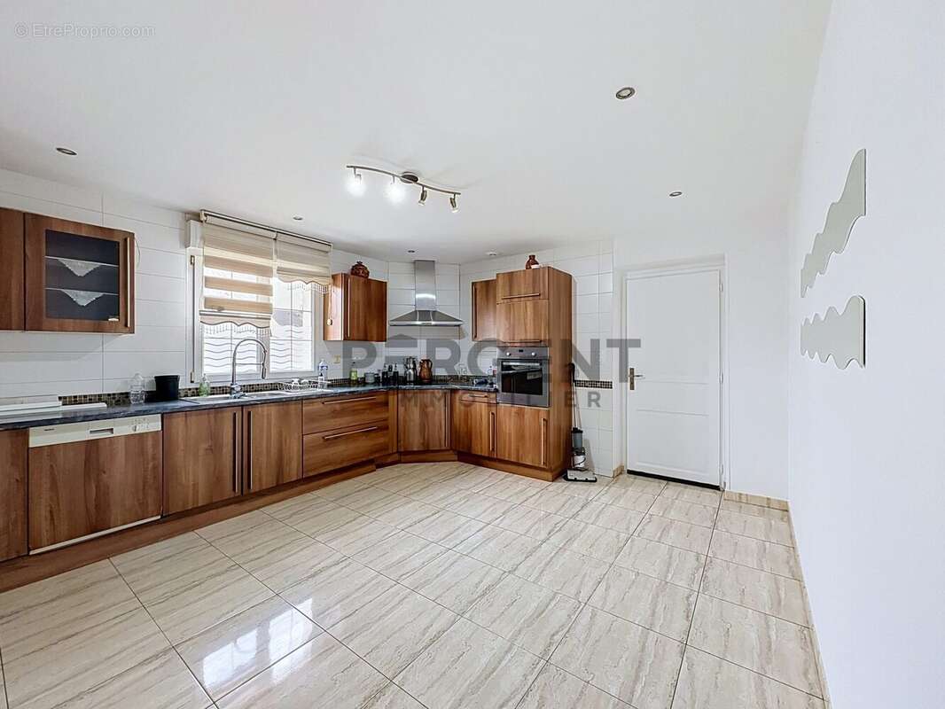 Maison 164 m² à Villers-Semeuse  - photo 4