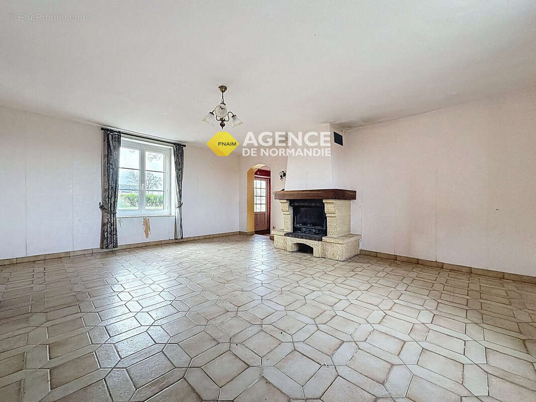 Maison à MONTREUIL-L'ARGILLE