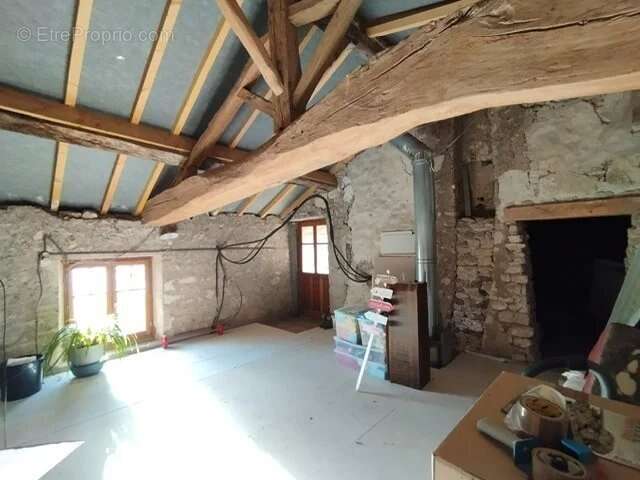 Maison à BRION-PRES-THOUET