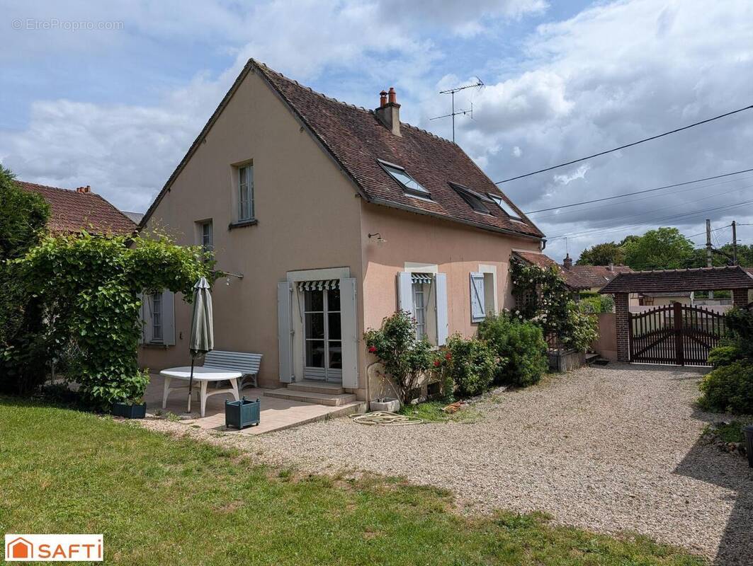 Photo 1 - Maison à VILLENEUVE-SUR-YONNE