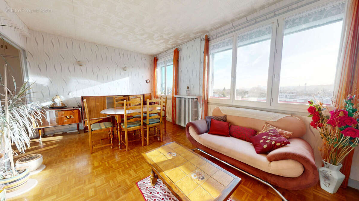 Appartement à VILLEMOMBLE