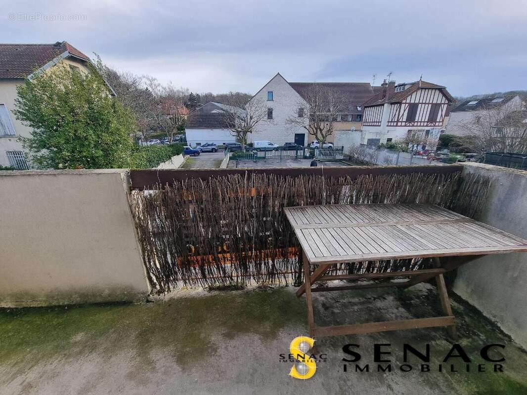 Appartement à FREPILLON