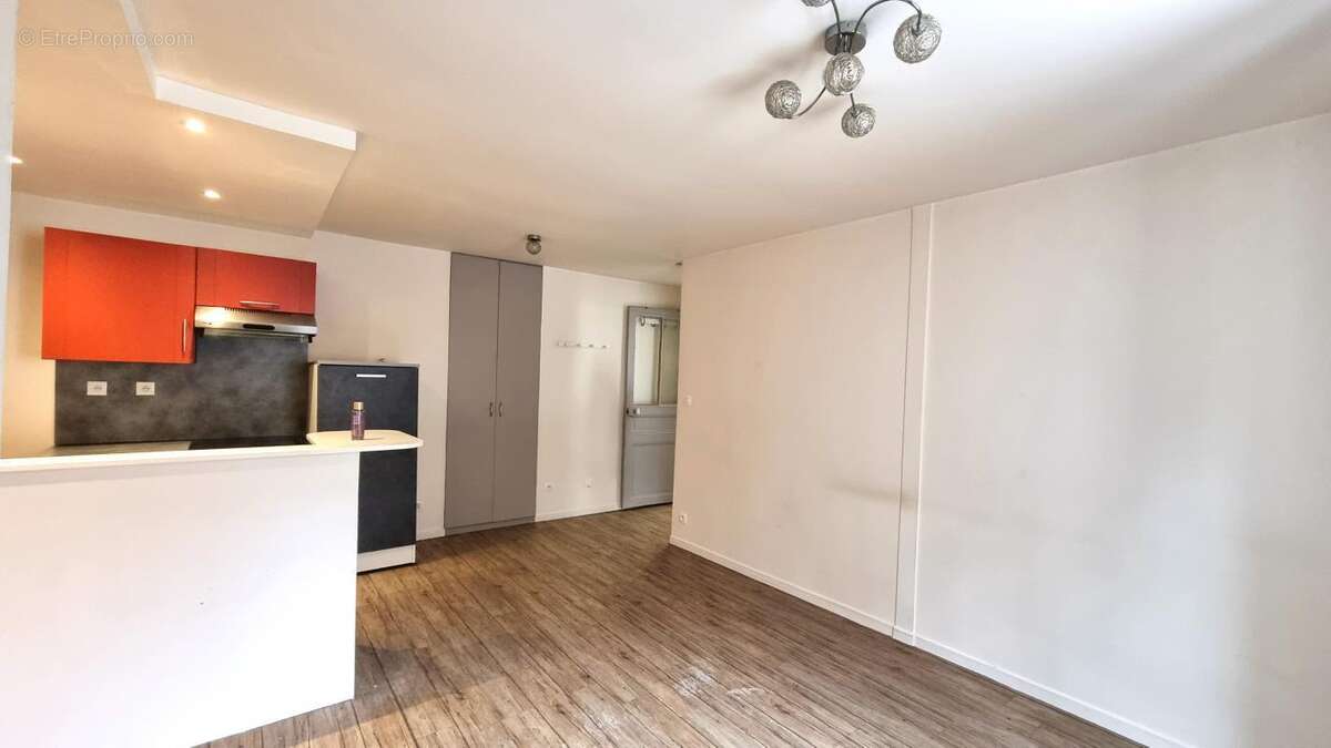 Appartement à PRESLES