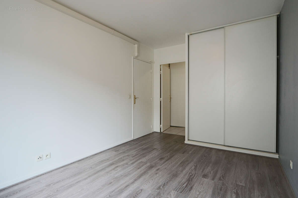 Appartement à LES PAVILLONS-SOUS-BOIS