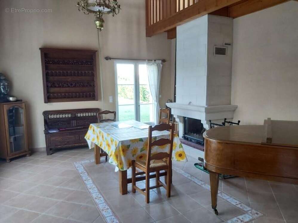 Maison à LOCHE-SUR-INDROIS