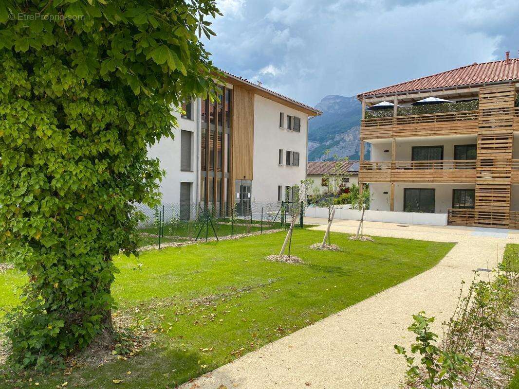 Appartement à TENCIN