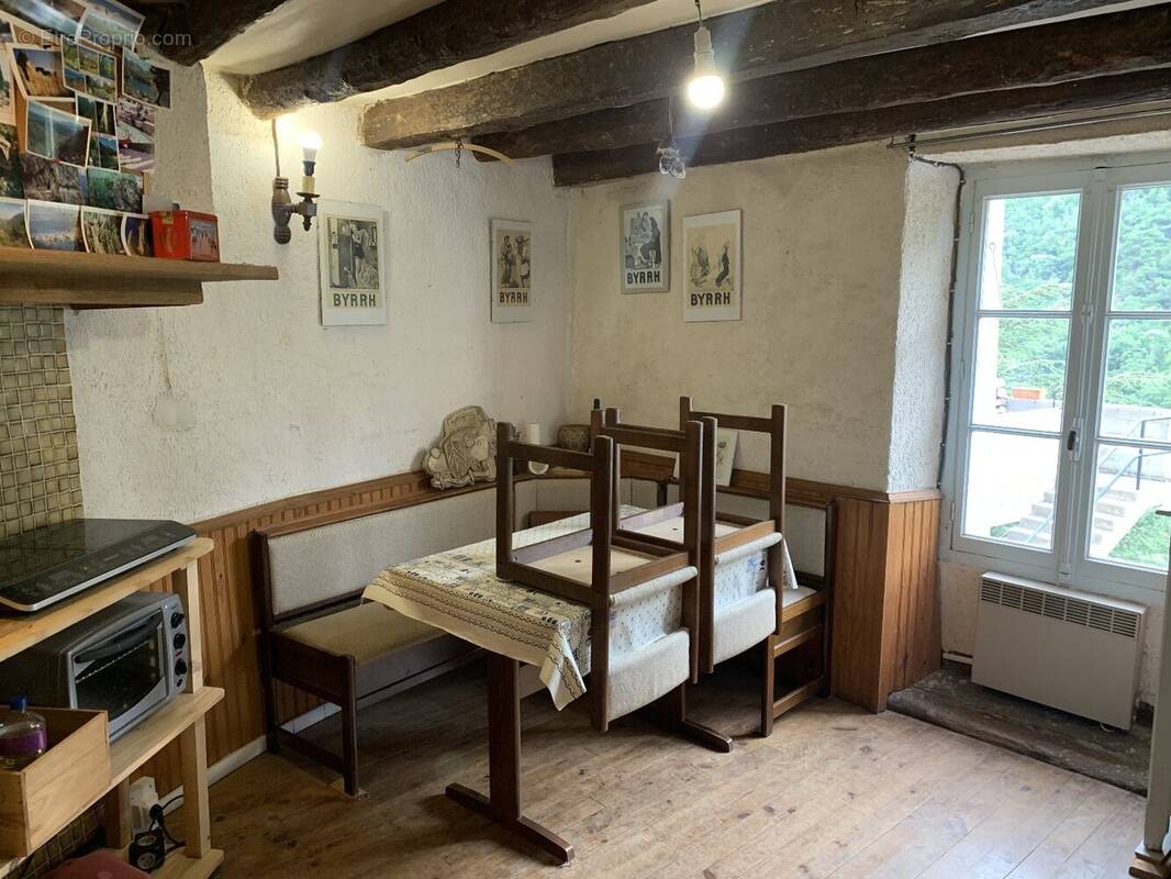 Maison à FONTPEDROUSE