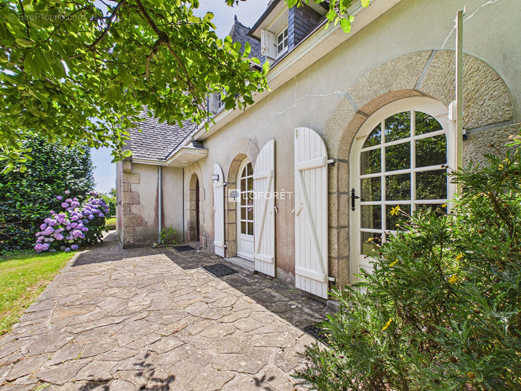 Maison à COMBRIT