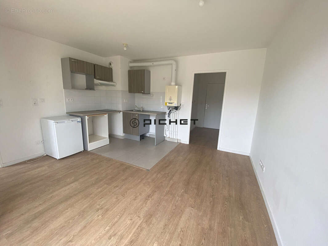 Appartement à BRUYERES-LE-CHATEL