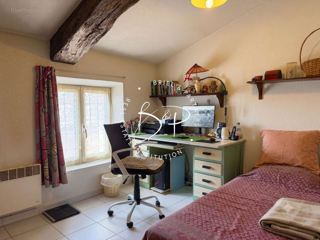 Appartement à LORGUES