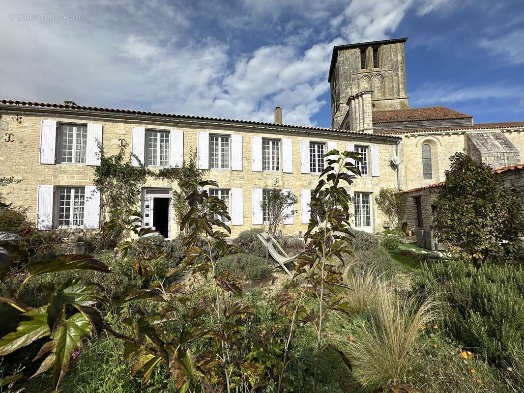 Maison à BEAUVAIS-SUR-MATHA