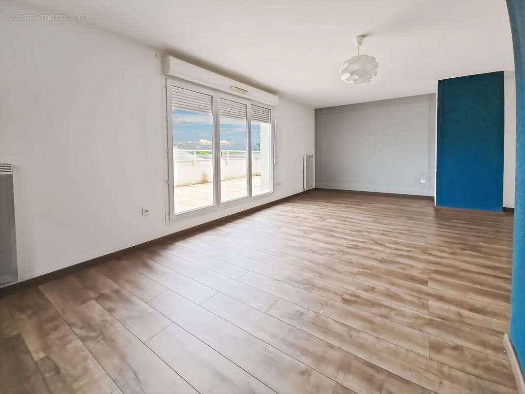 Appartement à CADAUJAC