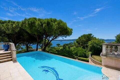Maison 310 m² à Sainte-Maxime  - photo 2