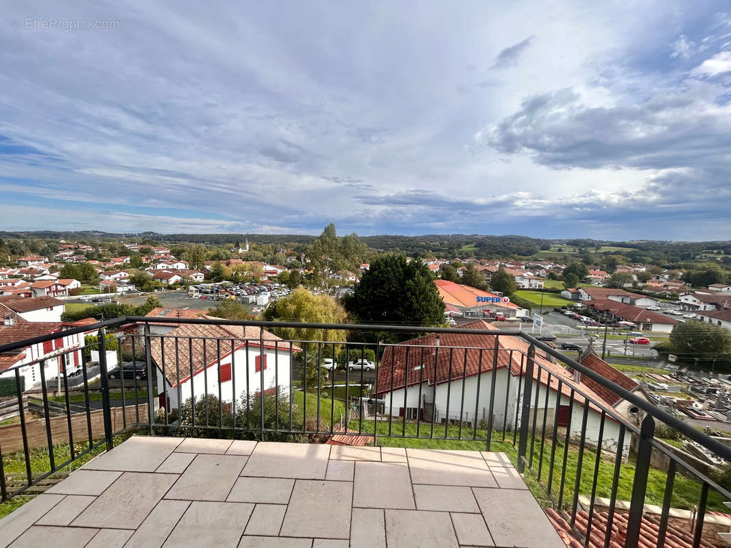 Appartement à USTARITZ