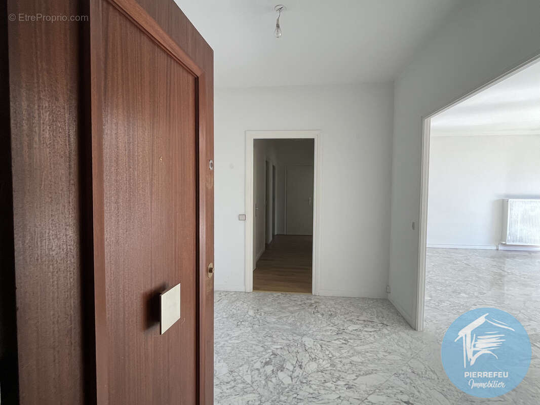 Appartement à SAINTE-FOY-LES-LYON
