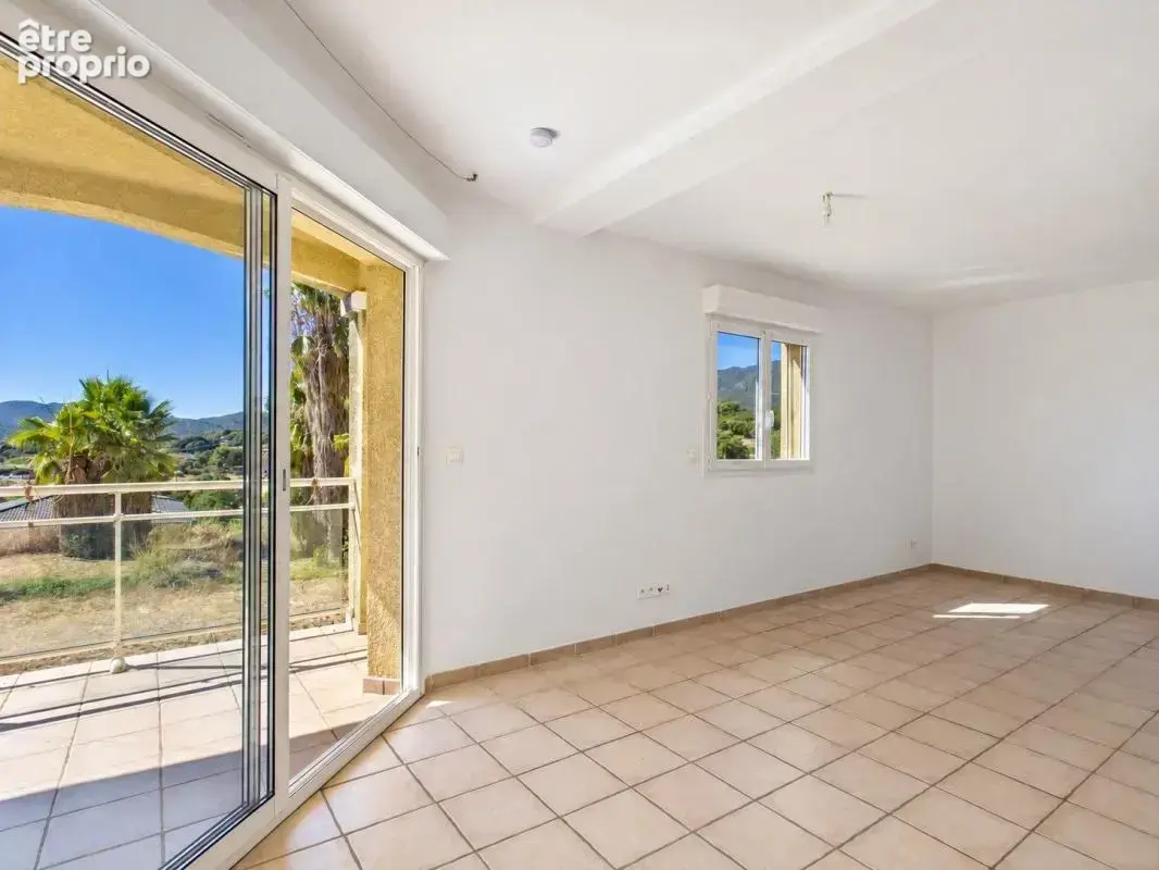 A vendre f2 avec terrasse plaine de peri - photo 11