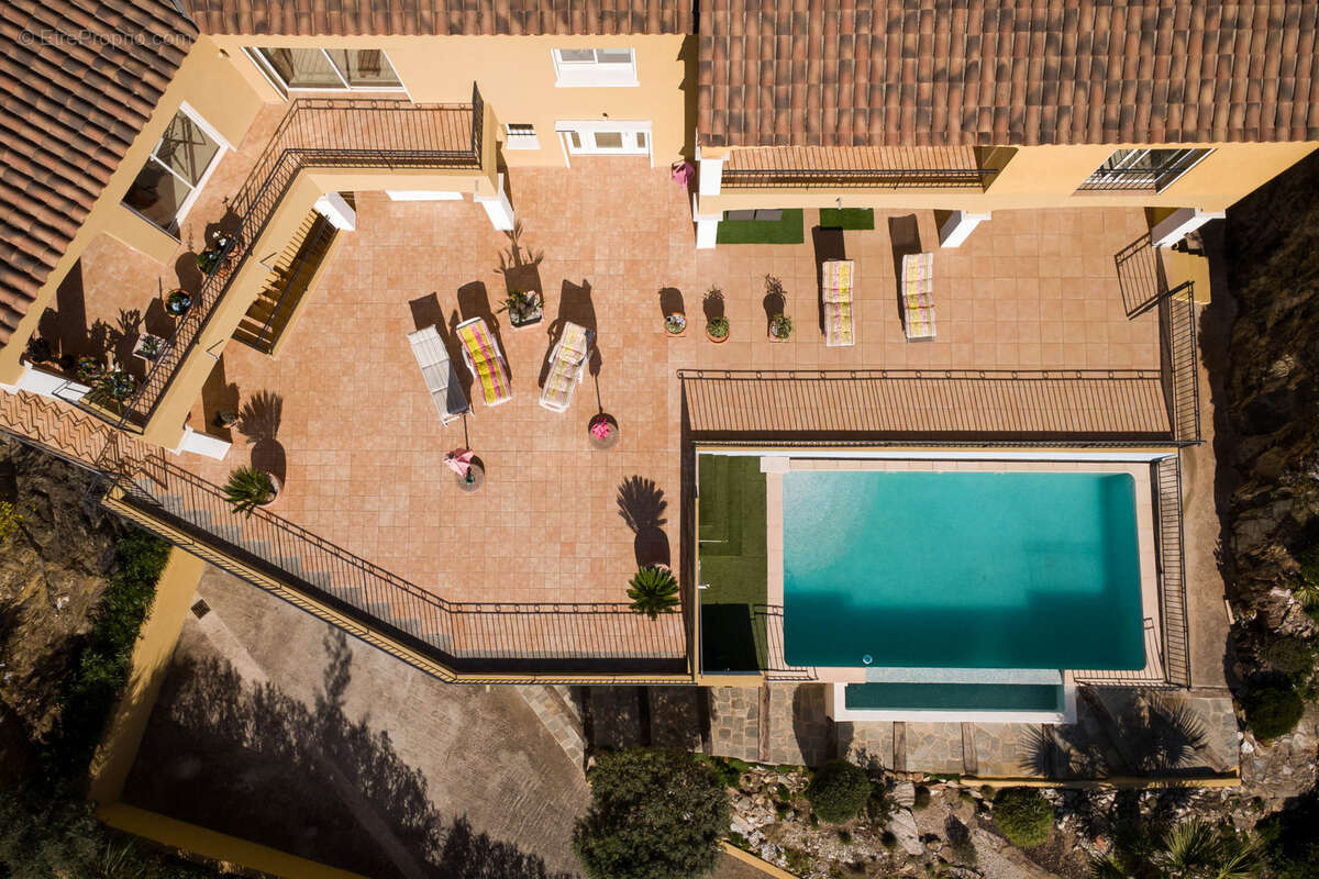 Maison à LA LONDE-LES-MAURES