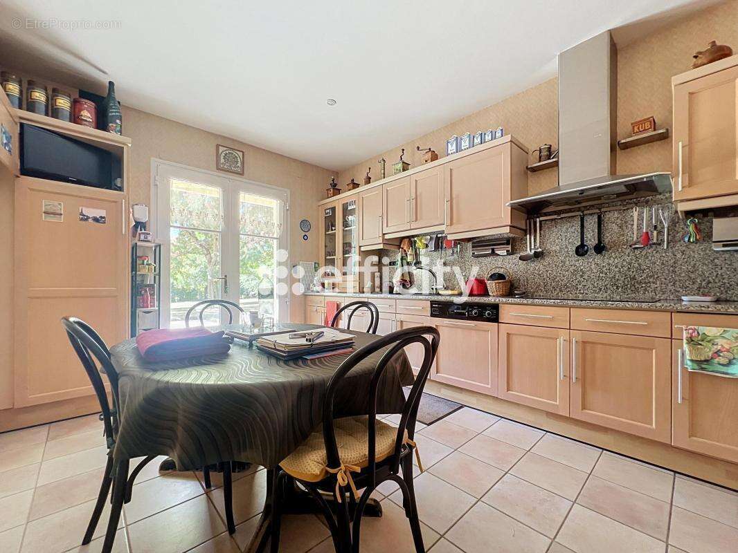 Maison 300 m² à Fondettes  - photo 6