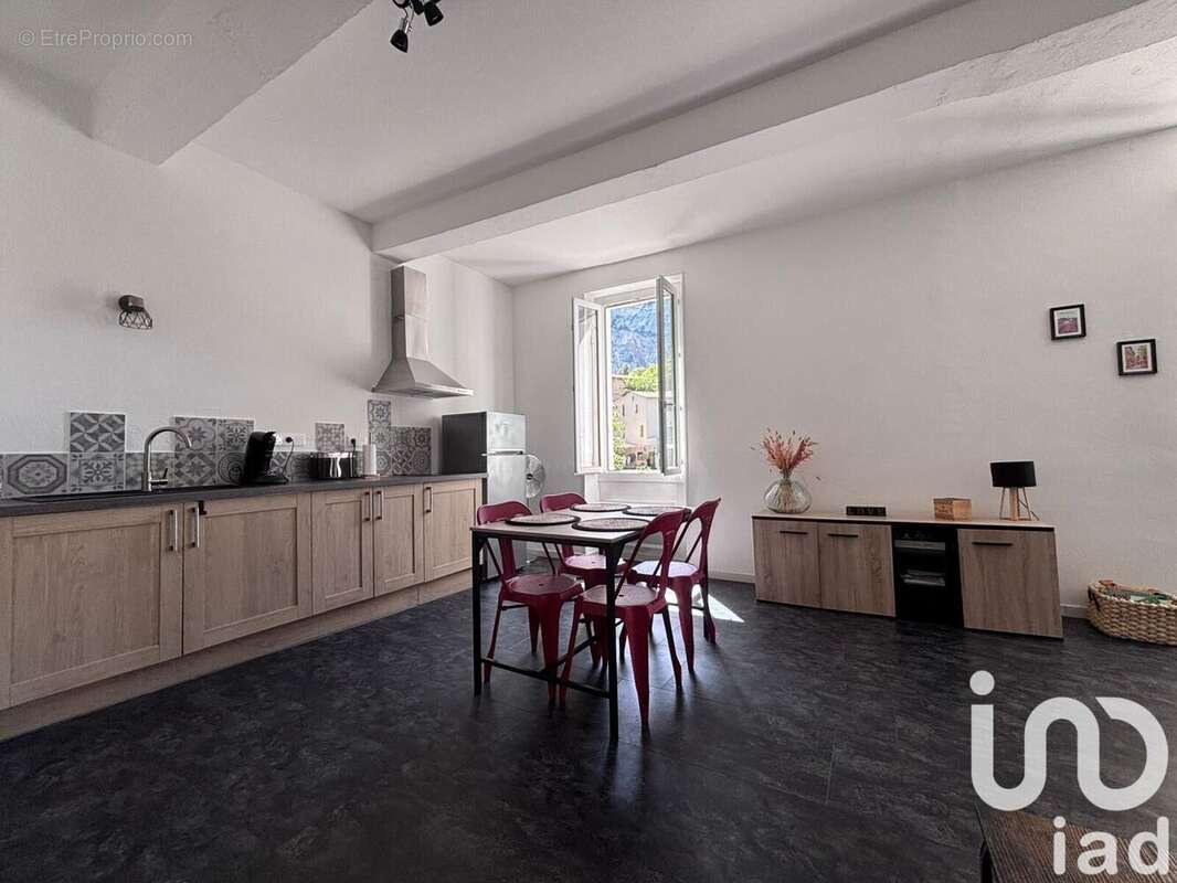 Photo 2 - Appartement à FONTAINE-DE-VAUCLUSE