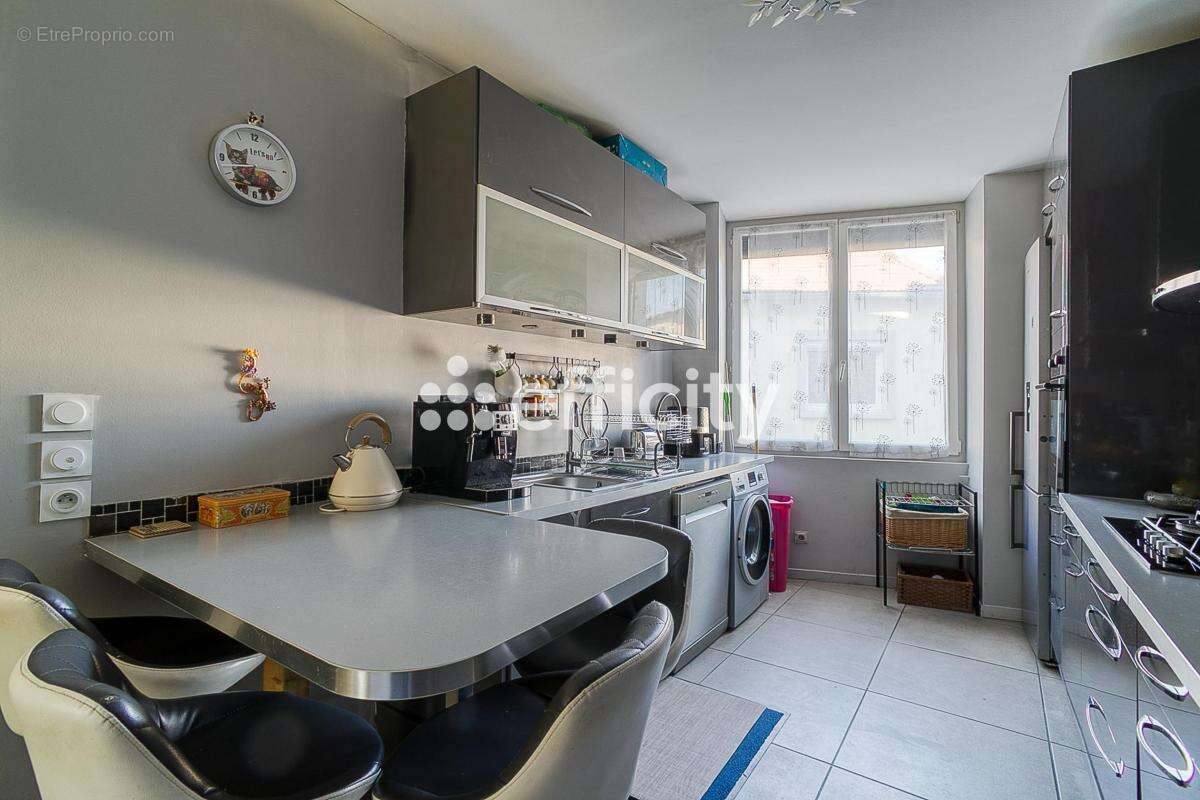 Maison à BOURGOIN-JALLIEU