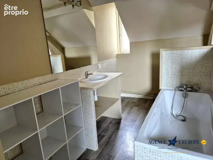 Appartement 94 m² à Vichy  - photo 4