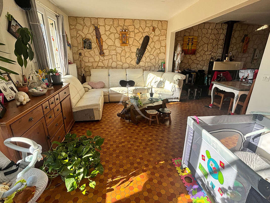 Maison à SAINT-GERMER-DE-FLY