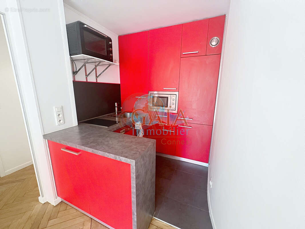 Cannes montfleury 2p 39m2 terrasse parking bon etat  5 minutes de la croisette - photo 4