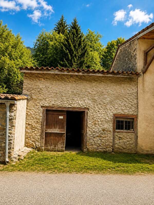  Charmante petite maison avec jardin et garage - photo 6