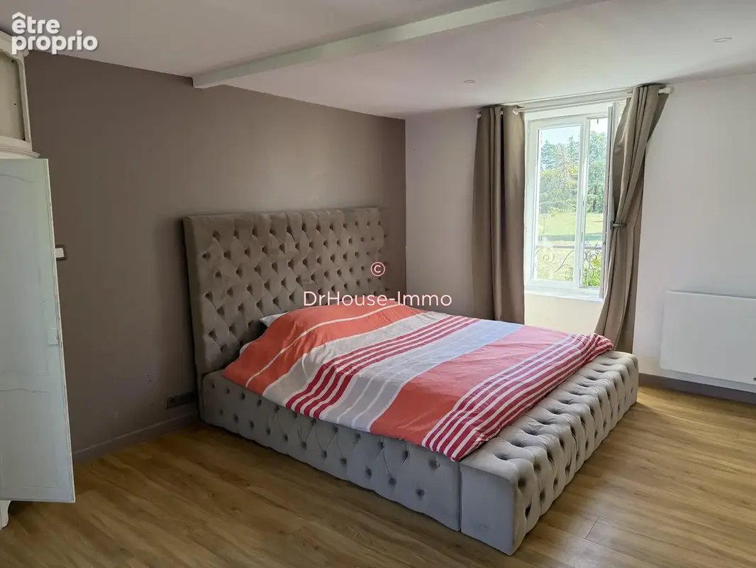 Maison 8 pièces 265 m² à vendre à Le Rochereau (86170) - photo 5
