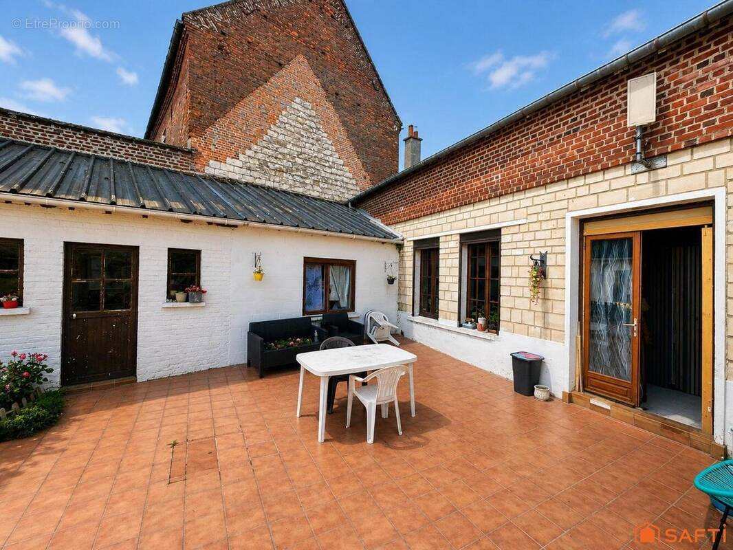 Photo 1 - Maison à DERCY