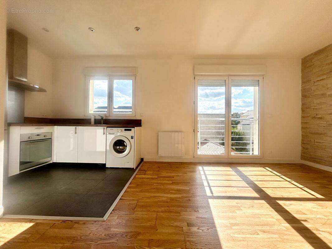 Appartement à FONTENAY-SOUS-BOIS