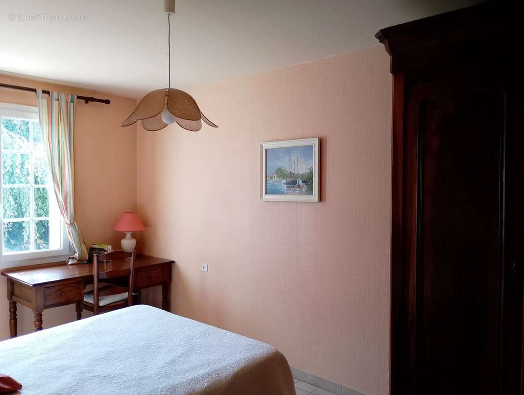 Grande maison charentaise avec dépendances - photo 14