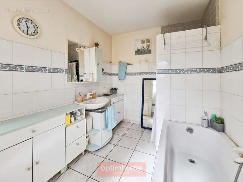 Maison à CROISILLES