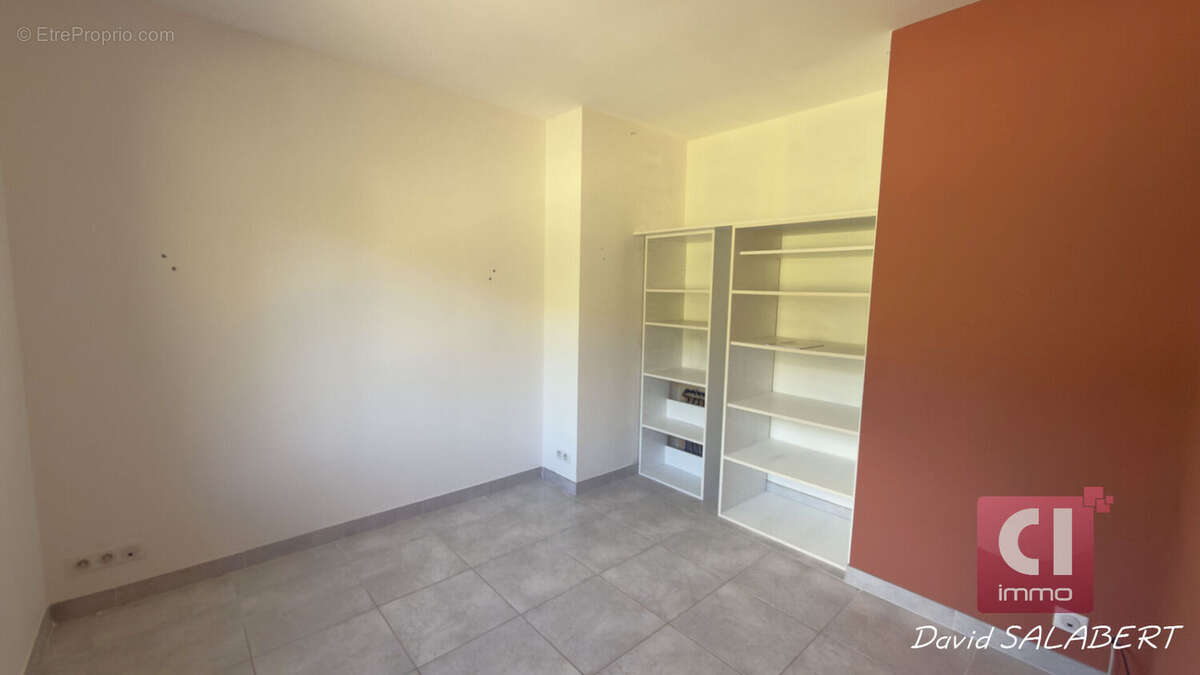 Maison à CUGES-LES-PINS