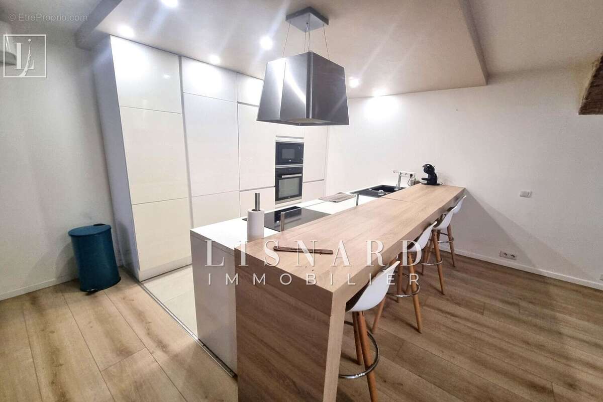 Appartement à VALLAURIS